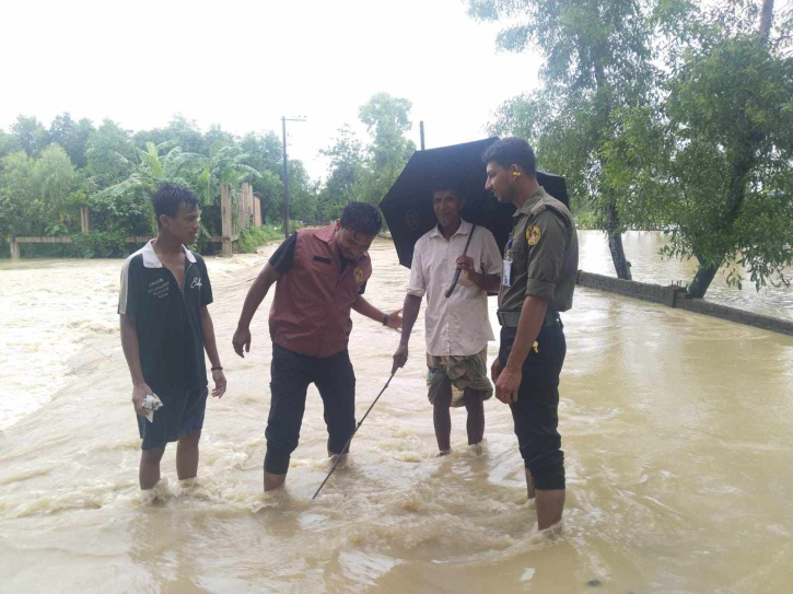 বন্যা মোকাবিলায় সহযোগিতার হাত বাড়ালেন আনসাররা