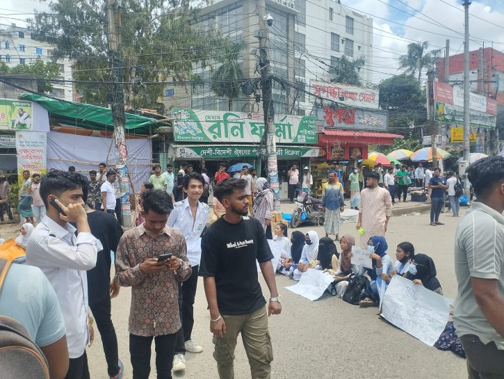 শিক্ষার্থীদের প্রতিবাদ, ঢাকা নারায়ণগঞ্জ ট্রেন বন্ধ