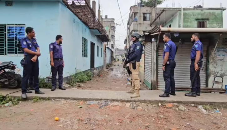 জঙ্গি আস্তানা সন্দেহে রূপগঞ্জে সৌদি প্রবাসীর বাড়ি ঘেরাও, অভিযানের প্রস্তুতি 